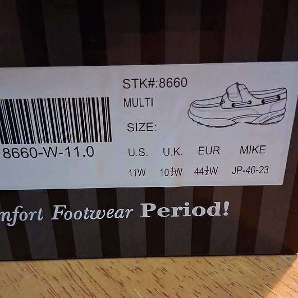 Elegant Brown and Black Boat Shoes - NIB - Picture 5 of 5